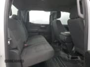 ✅ 2022 Chevrolet Silverado 1500 Work Truck • VIN: 1GCPAAEK2NZ529013 • Lot: 43654455. Wystawiony na Copart z przebiegiem 22 609 mil. Bezpłatny archiwum sprzedaży aukcyjnych z USA i szczegółowy raport historii pojazdu na DreamBid. Zdjęcie 10.