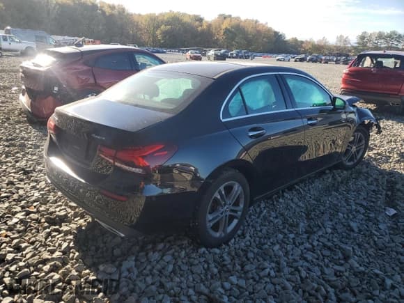 ✅ 2020 Mercedes-Benz A 220 • VIN: W1K3G4FBXLJ211493 • Lot: 82558195. Wystawiony na Copart z przebiegiem 76 020 mil. Bezpłatny archiwum sprzedaży aukcyjnych z USA i szczegółowy raport historii pojazdu na DreamBid. Zdjęcie 3.