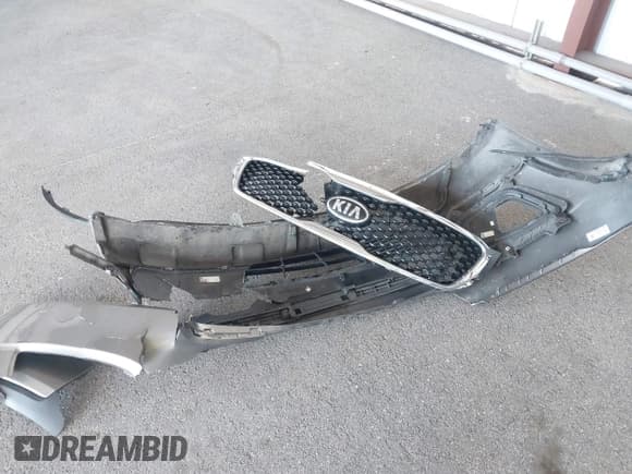 ✅ 2017 Kia Sorento EX • VIN: 5XYPH4A50HG302256 • Лот: 42853541. Опубликован ранее на IAAI с пробегом 123 529 миль. Бесплатный доступ к архиву аукционных продаж из США и подробный отчёт об истории автомобиля на DreamBid. Изображение 12.