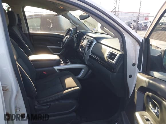 ✅ 2017 Nissan Titan Platinum Reserve • VIN: 1N6AA1E68HN534718 • Lot: 41943610. Listed on IAAI with 116,239 mi. Free auction sales archive from the USA and detailed vehicle history report at DreamBid. Image 5.