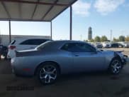 ✅ 2015 Dodge Challenger SXT Plus • VIN: 2C3CDZBGXFH700231 • Lot: 43407846. Wystawiony na IAAI z przebiegiem 129 305 mil. Bezpłatny archiwum sprzedaży aukcyjnych z USA i szczegółowy raport historii pojazdu na DreamBid. Zdjęcie 13.