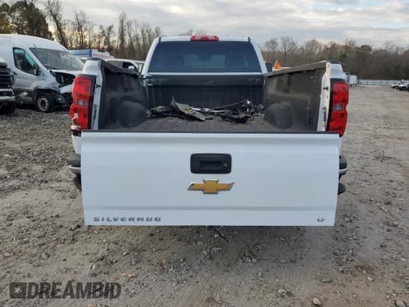 ✅ 2015 Chevrolet Silverado 2500HD LT • VIN: 1GC2KVEG8FZ559189 • Lot: 93377505. Wystawiony na Copart z przebiegiem 150 112 mil. Bezpłatny archiwum sprzedaży aukcyjnych z USA i szczegółowy raport historii pojazdu na DreamBid. Zdjęcie 6.