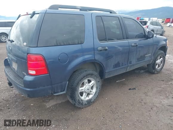 ✅ 2005 Ford Explorer XLT • VIN: 1FMZU73KX5UB12365 • Lot: 42156806. Listed on IAAI with 151,706 mi. Free auction sales archive from the USA and detailed vehicle history report at DreamBid. Image 4.