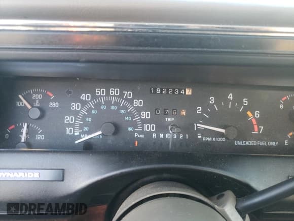 ✅ 1997 Buick LeSabre Custom • VIN: 1G4HP52K6VH527605 • Lot: 76791114. Wystawiony na Copart z przebiegiem 192 234 mil. Bezpłatny archiwum sprzedaży aukcyjnych z USA i szczegółowy raport historii pojazdu na DreamBid. Zdjęcie 9.