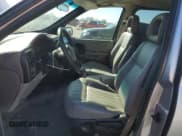 ✅ 2002 Pontiac Montana 1SX • VIN: 1GMDV03E72D193880 • Lot: 42328975. Wystawiony na Copart z przebiegiem 86 980 mil. Bezpłatny archiwum sprzedaży aukcyjnych z USA i szczegółowy raport historii pojazdu na DreamBid. Zdjęcie 7.