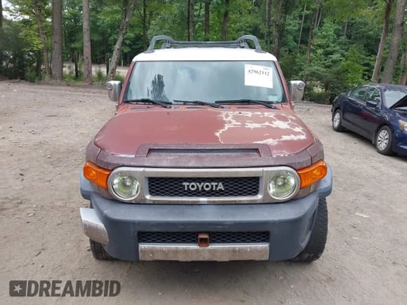 ✅ 2008 Toyota FJ Cruiser • VIN: JTEBU11FX80107134 • Lot: 42962112. Wystawiony na IAAI z przebiegiem Nie podano. Bezpłatny archiwum sprzedaży aukcyjnych z USA i szczegółowy raport historii pojazdu na DreamBid. Zdjęcie 12.