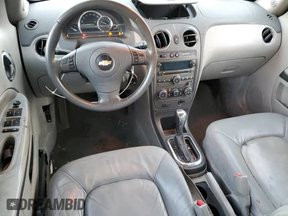 2009 Chevrolet HHR 2LT z VIN 3GNCA53V69S546670, wystawiony jako Copart lot #78821964 z przebiegiem 105 650 mil mil oraz Szkoda całkowita • Salvage title. Historia ofert i sprzedaży dostępna na DreamBid. Obrazek 8.