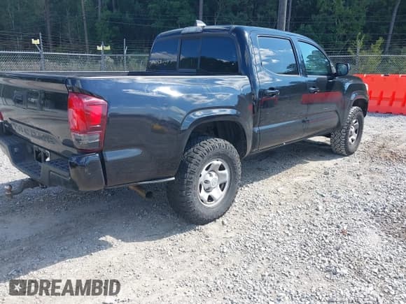 ✅ 2021 Toyota Tacoma SR5 • VIN: 3TYAX5GNXMT028099 • Lot: 43414780. Wystawiony na IAAI z przebiegiem Nie podano. Bezpłatny archiwum sprzedaży aukcyjnych z USA i szczegółowy raport historii pojazdu na DreamBid. Zdjęcie 4.