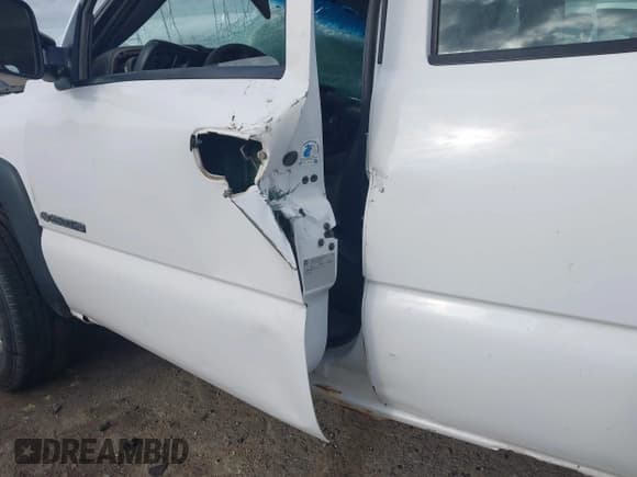 ✅ 2007 Chevrolet Silverado 2500HD • VIN: 1GBHK23U87F143166 • Лот: 41913814. Опубликован ранее на IAAI с пробегом 412 948 миль. Бесплатный доступ к архиву аукционных продаж из США и подробный отчёт об истории автомобиля на DreamBid. Изображение 19.