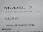 ✅ 2020 Tesla Model 3 Standard Range Plus • VIN: 5YJ3E1EA1LF615748 • Lot: 43481024. Wystawiony na IAAI z przebiegiem 123 021 mil. Bezpłatny archiwum sprzedaży aukcyjnych z USA i szczegółowy raport historii pojazdu na DreamBid. Zdjęcie 14.