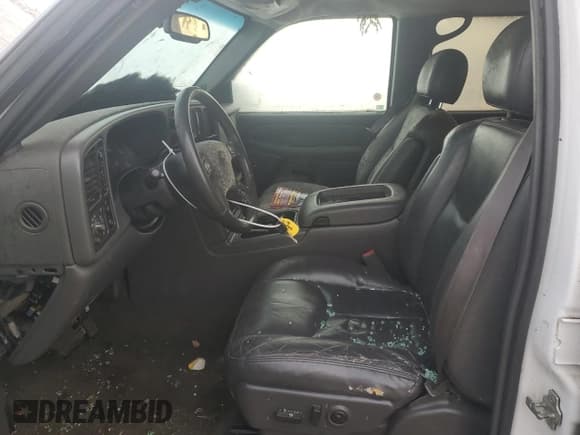 ✅ 2004 Chevrolet Silverado 1500 Z71 • VIN: 2GCEK13TX41347938 • Лот: 83152794. Опубликован ранее на Copart с пробегом Не указан. Бесплатный доступ к архиву аукционных продаж из США и подробный отчёт об истории автомобиля на DreamBid. Изображение 7.