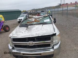 ✅ 2009 Chevrolet Silverado 2500HD Work Truck • VIN: 1GCHK44K69E163090 • Lot: 43523477. Wystawiony na IAAI z przebiegiem 69 802 mil. Bezpłatny archiwum sprzedaży aukcyjnych z USA i szczegółowy raport historii pojazdu na DreamBid. Zdjęcie 6.