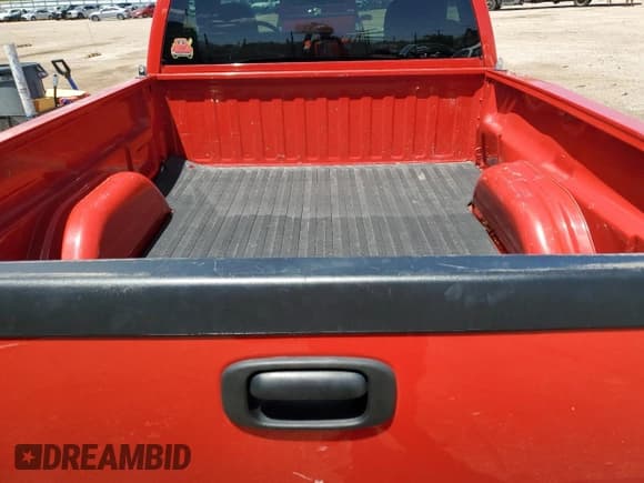 ✅ 2004 GMC Sierra 1500 SLE • VIN: 1GTEK14TX4Z136535 • Лот: 57895655. Опубликован ранее на Copart с пробегом 97 445 миль. Бесплатный доступ к архиву аукционных продаж из США и подробный отчёт об истории автомобиля на DreamBid. Изображение 10.