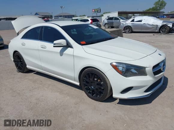 2018 Mercedes-Benz CLA 250 с VIN WDDSJ4EB5JN526223, выставлен на аукционе IAAI как лот 43177797 с пробегом 126 072 миль миль и . История ставок и продаж доступна на DreamBid. Изображение 1.
