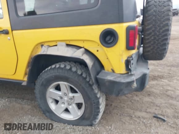 ✅ 2008 Jeep Wrangler Rubicon • VIN: 1J8GA64138L555223 • Лот: 42560553. Опубликован ранее на IAAI с пробегом 105 049 миль. Бесплатный доступ к архиву аукционных продаж из США и подробный отчёт об истории автомобиля на DreamBid. Изображение 6.