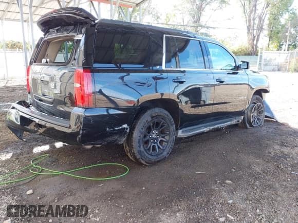 ✅ 2016 Chevrolet Tahoe LT • VIN: 1GNSKBKC5GR199288 • Lot: 43369301. Wystawiony na IAAI z przebiegiem 207 667 mil. Bezpłatny archiwum sprzedaży aukcyjnych z USA i szczegółowy raport historii pojazdu na DreamBid. Zdjęcie 4.