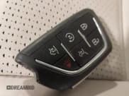 ✅ 2023 Cadillac Escalade 4WD Premium Luxury Platinum • VIN: 1GYS4DKL0PR438657 • Лот: 43675061. Опубликован ранее на IAAI с пробегом Не указан. Бесплатный доступ к архиву аукционных продаж из США и подробный отчёт об истории автомобиля на DreamBid. Изображение 11.