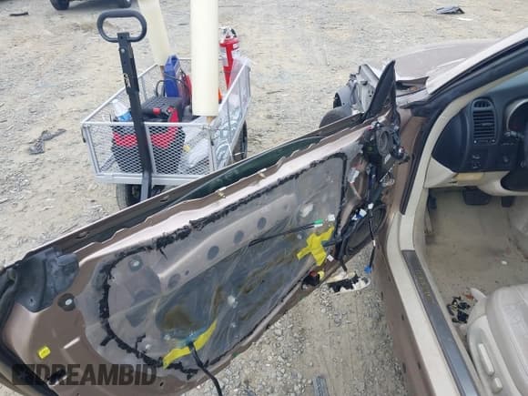 ✅ 2002 Lexus SC 430 • VIN: JTHFN48Y920008418 • Lot: 42220823. Listed on IAAI with 152,907 mi. Free auction sales archive from the USA and detailed vehicle history report at DreamBid. Image 18.