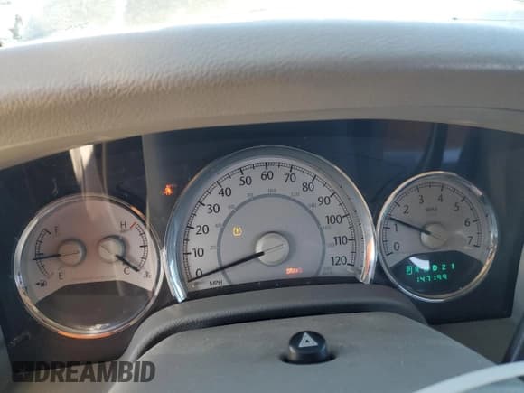 ✅ 2009 Chrysler Aspen Limited • VIN: 1A8HX58P69F700458 • Lot: 89399505. Listed on Copart with 147,199 mi. Free auction sales archive from the USA and detailed vehicle history report at DreamBid. Image 9.