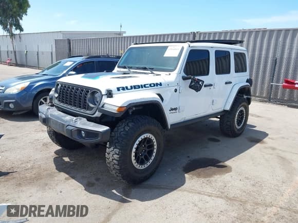 ✅ 2021 Jeep Wrangler Unlimited Willys • VIN: 1C4HJXDN7MW665690 • Lot: 43040841. Wystawiony na IAAI z przebiegiem 47 706 mil. Bezpłatny archiwum sprzedaży aukcyjnych z USA i szczegółowy raport historii pojazdu na DreamBid. Zdjęcie 2.
