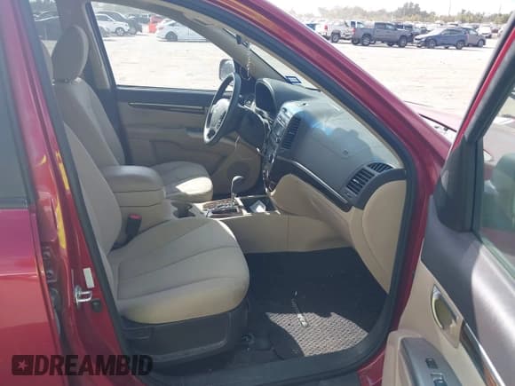 ✅ 2012 Hyundai Santa Fe GLS • VIN: 5XYZG3AB7CG115603 • Лот: 43690879. Опубликован ранее на IAAI с пробегом 131 586 миль. Бесплатный доступ к архиву аукционных продаж из США и подробный отчёт об истории автомобиля на DreamBid. Изображение 5.