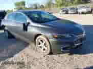 2017 Chevrolet Malibu LS с VIN 1G1ZB5ST3HF195244, выставлен на аукционе IAAI как лот 43400915 с пробегом 98 445 миль миль и . История ставок и продаж доступна на DreamBid. Изображение 1.