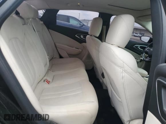 ✅ 2015 Chrysler 200 Limited • VIN: 1C3CCCAB9FN552960 • Lot: 58802395. Listed on Copart with 88,434 mi. Free auction sales archive from the USA and detailed vehicle history report at DreamBid. Image 10.