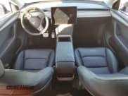 ✅ 2023 Tesla Model Y Performance • VIN: 7SAYGDEF1PF684073 • Lot: 90925905. Wystawiony na Copart z przebiegiem 38 024 mil. Bezpłatny archiwum sprzedaży aukcyjnych z USA i szczegółowy raport historii pojazdu na DreamBid. Zdjęcie 8.