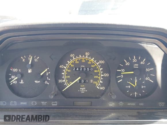 ✅ 1987 Mercedes-Benz 300 D • VIN: WDBEB33D6HA345473 • Lot: 42673109. Listed on IAAI with 242,350 mi. Free auction sales archive from the USA and detailed vehicle history report at DreamBid. Image 7.