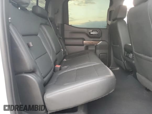 ✅ 2021 Chevrolet Silverado 1500 LT Trail Boss • VIN: 3GCPYFED7MG325302 • Lot: 93606795. Wystawiony na Copart z przebiegiem 69 130 mil. Bezpłatny archiwum sprzedaży aukcyjnych z USA i szczegółowy raport historii pojazdu na DreamBid. Zdjęcie 10.