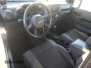 ✅ 2007 Jeep Wrangler X • VIN: 1J4FA24187L204554 • Лот: 91418035. Опубликован ранее на Copart с пробегом 178 048 миль. Бесплатный доступ к архиву аукционных продаж из США и подробный отчёт об истории автомобиля на DreamBid. Изображение 8.