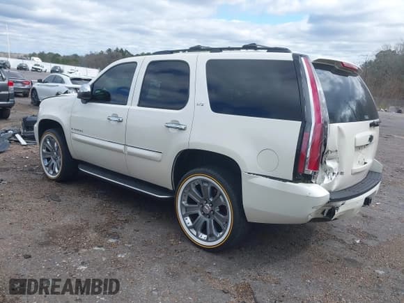 ✅ 2008 Chevrolet Tahoe LTZ • VIN: 1GNFC13J38R200719 • Лот: 41708984. Опубликован ранее на IAAI с пробегом 305 001 миль. Бесплатный доступ к архиву аукционных продаж из США и подробный отчёт об истории автомобиля на DreamBid. Изображение 3.
