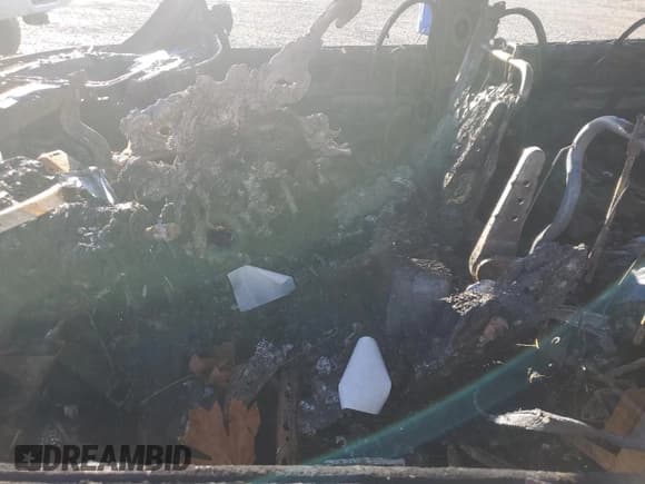 ✅ 2002 Chevrolet Silverado 2500HD LT • VIN: 1GCHK23152F153955 • Лот: 93666755. Опубликован ранее на Copart с пробегом Не указан. Бесплатный доступ к архиву аукционных продаж из США и подробный отчёт об истории автомобиля на DreamBid. Изображение 7.