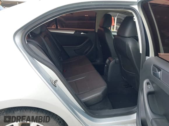 ✅ 2013 Volkswagen Jetta SE • VIN: 3VWDX7AJXDM373706 • Lot: 42161655. Listed on IAAI with 202,471 mi. Free auction sales archive from the USA and detailed vehicle history report at DreamBid. Image 8.