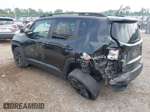 ✅ 2017 Jeep Renegade Latitude • VIN: ZACCJABB5HPE59867 • Lot: 42884274. Listed on IAAI with 58,047 mi. Free auction sales archive from the USA and detailed vehicle history report at DreamBid. Image 3.