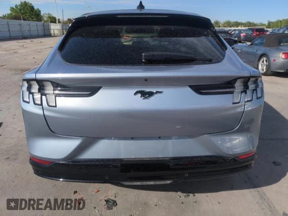 ✅ 2022 Ford Mustang Mach-E Premium • VIN: 3FMTK3SU9NMA43695 • Lot: 56775775. Listed on Copart with 14,777 mi. Free auction sales archive from the USA and detailed vehicle history report at DreamBid. Image 6.