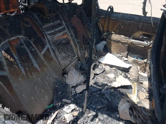 ✅ 2022 Mercedes-Benz GLB 250 • VIN: W1N4M4HB9NW184239 • Лот: 42751643. Опубликован ранее на IAAI с пробегом Не указан. Бесплатный доступ к архиву аукционных продаж из США и подробный отчёт об истории автомобиля на DreamBid. Изображение 8.