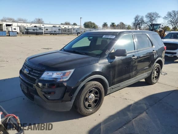 ✅ 2016 Ford Police Interceptor Utility • VIN: 1FM5K8AT3GGC36758 • Lot: 88991505. Wystawiony na Copart z przebiegiem 89 192 mil. Bezpłatny archiwum sprzedaży aukcyjnych z USA i szczegółowy raport historii pojazdu na DreamBid. Zdjęcie 1.