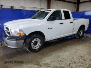 ✅ 2010 Dodge 1500 ST • VIN: 1D7RV1GP3AS157583 • Лот: 73569634. Опубликован ранее на Copart с пробегом 208 771 миль. Бесплатный доступ к архиву аукционных продаж из США и подробный отчёт об истории автомобиля на DreamBid. Изображение 1.