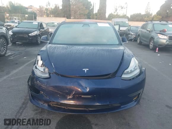 ✅ 2018 Tesla Model 3 Long Range Battery • VIN: 5YJ3E1EA4JF041403 • Lot: 43516919. Wystawiony na IAAI z przebiegiem 71 670 mil. Bezpłatny archiwum sprzedaży aukcyjnych z USA i szczegółowy raport historii pojazdu na DreamBid. Zdjęcie 12.