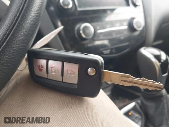 ✅ 2019 Nissan Rogue S • VIN: JN1BJ1CR8KW338173 • Lot: 43788100. Wystawiony na IAAI z przebiegiem 74 627 mil. Bezpłatny archiwum sprzedaży aukcyjnych z USA i szczegółowy raport historii pojazdu na DreamBid. Zdjęcie 11.