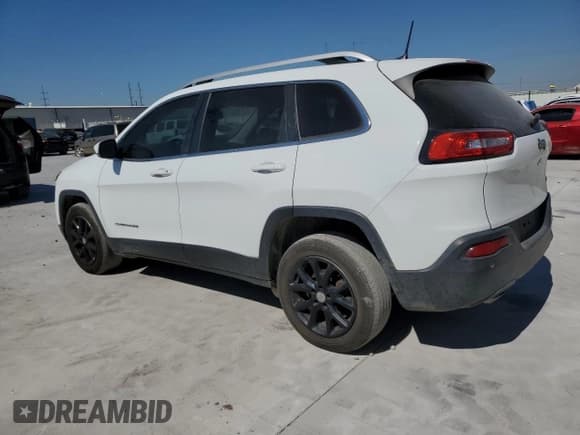 ✅ 2016 Jeep Cherokee Latitude • VIN: 1C4PJLCB9GW363723 • Lot: 82461115. Listed on Copart with 118,600 mi. Free auction sales archive from the USA and detailed vehicle history report at DreamBid. Image 2.