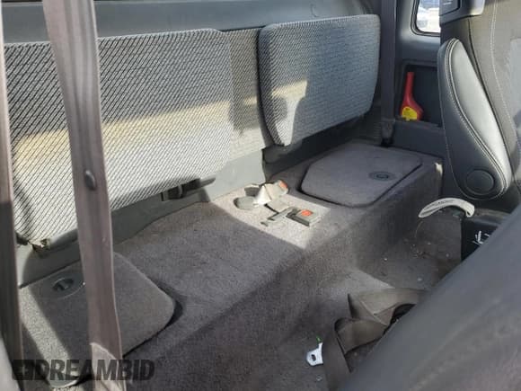 ✅ 1994 Toyota Pickup • VIN: JT4RN13P1R6070236 • Lot: 44586035. Wystawiony na Copart z przebiegiem 358 618 mil. Bezpłatny archiwum sprzedaży aukcyjnych z USA i szczegółowy raport historii pojazdu na DreamBid. Zdjęcie 10.