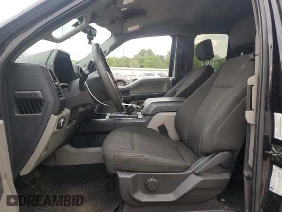 ✅ 2019 Ford F-150 XL • VIN: 1FTEX1C50KKC76149 • Lot: 59223965. Wystawiony na Copart z przebiegiem 271 479 mil. Bezpłatny archiwum sprzedaży aukcyjnych z USA i szczegółowy raport historii pojazdu na DreamBid. Zdjęcie 7.