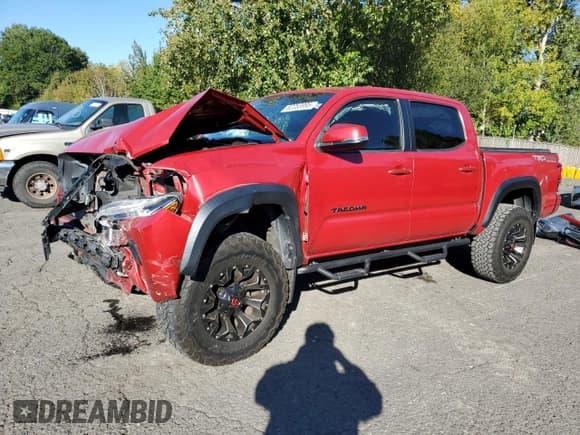 ✅ 2017 Toyota Tacoma TRD Off Road • VIN: 3TMCZ5AN4HM105644 • Lot: 82253995. Listed on Copart with 105,925 mi. Free auction sales archive from the USA and detailed vehicle history report at DreamBid. Image 1.