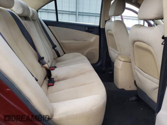 2010 Hyundai Sonata GLS z VIN 5NPET4AC9AH585730, wystawiony jako Copart lot #85561565 z przebiegiem 218 953 mil mil oraz Szkoda całkowita • Salvage title. Historia ofert i sprzedaży dostępna na DreamBid. Obrazek 10.