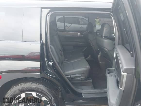 2025 Hyundai Santa Fe SEL with VIN 5NMP24GL4SH124677, listed as a IAAI auction lot 43280053 with 3,956 mi miles and . Bid and sale history available at DreamBid. Image 8.