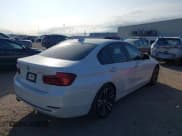 ✅ 2018 BMW 3 Series 330i • VIN: WBA8B9G58JNV00220 • Lot: 43516070. Wystawiony na IAAI z przebiegiem 113 508 mil. Bezpłatny archiwum sprzedaży aukcyjnych z USA i szczegółowy raport historii pojazdu na DreamBid. Zdjęcie 4.