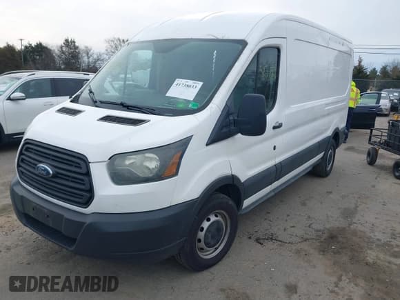 ✅ 2016 Ford Transit Cargo • VIN: 1FTYR2CM6GKA12848 • Lot: 41738033. Listed on IAAI with 164,129 mi. Free auction sales archive from the USA and detailed vehicle history report at DreamBid. Image 17.