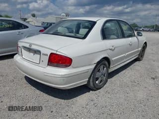 ✅ 2004 Hyundai Sonata • VIN: KMHWF25S04A984728 • Lot: 42902109. Listed on IAAI with 162,884 mi. Free auction sales archive from the USA and detailed vehicle history report at DreamBid. Image 4.
